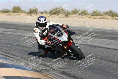 media/Dec-01-2025-Moto Forza (Mon) [[2daa91e15f]]/1-Advanced Group/Session 4 (Turn 10 Inside)/